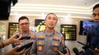 Kadiv Humas Polri Irjen. Pol. Sandi Nugroho menyampaikan bahwa Kapolri Jenderal Polisi Drs. Listyo Sigit Prabowo berkomitmen memberikan reward and punishment kepada seluruh jajarannya.